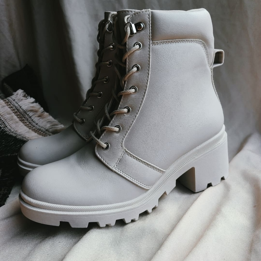🆕️The Louise// Stone faux leather Boot - Picture 4 of 4